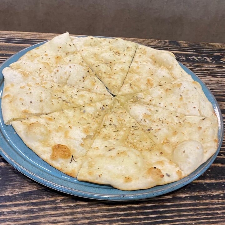 photo of Panarottis Cornubia Mall (Halaal) Garlic Flatbread shared by @saveg on  18 Sep 2025 - review