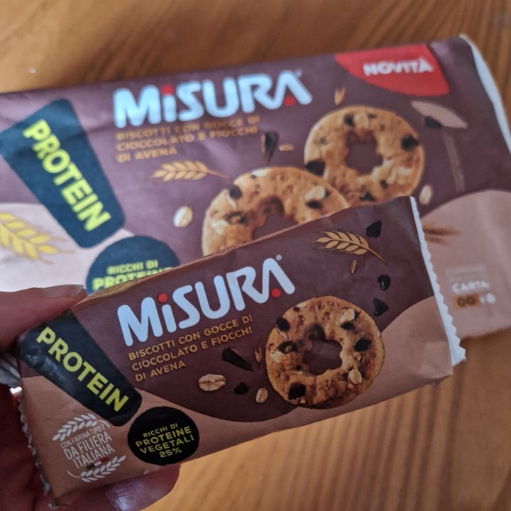 photo of Misura Biscotti con gocce di cioccolato e fiocchi d’avena shared by @erika100 on  11 Feb 2024 - review