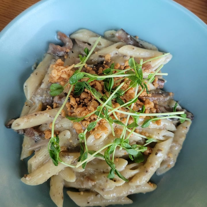 photo of nomVnom Bistro Truffled Mushroom Pasta shared by @byobottlesg on  20 Dec 2023 - review