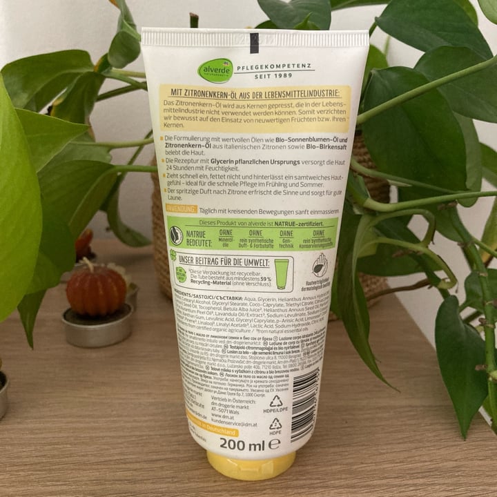 photo of Alverde Naturkosmetik Zitronentraum Bodylotion shared by @geisalopes on  13 Jul 2025 - review