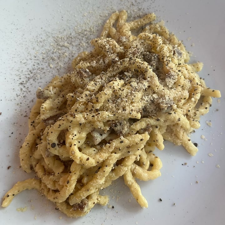 photo of Distilleria Molloy carbonara vegana shared by @vulcanoattivo on  08 May 2024 - review