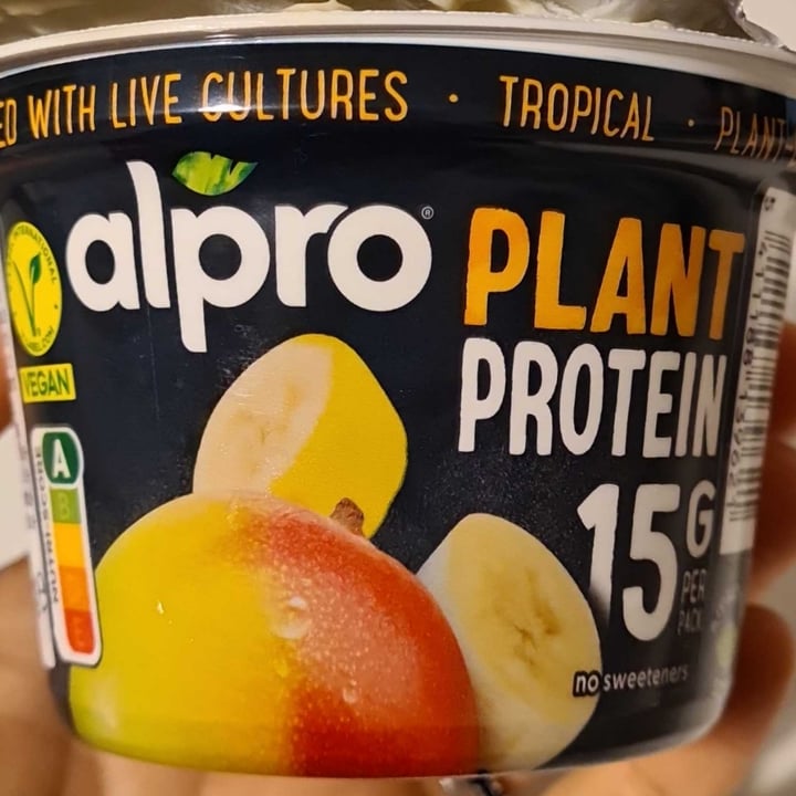 photo of Alpro "Plant protein" yaourt goût mangue shared by @wildbird on  03 Oct 2024 - review
