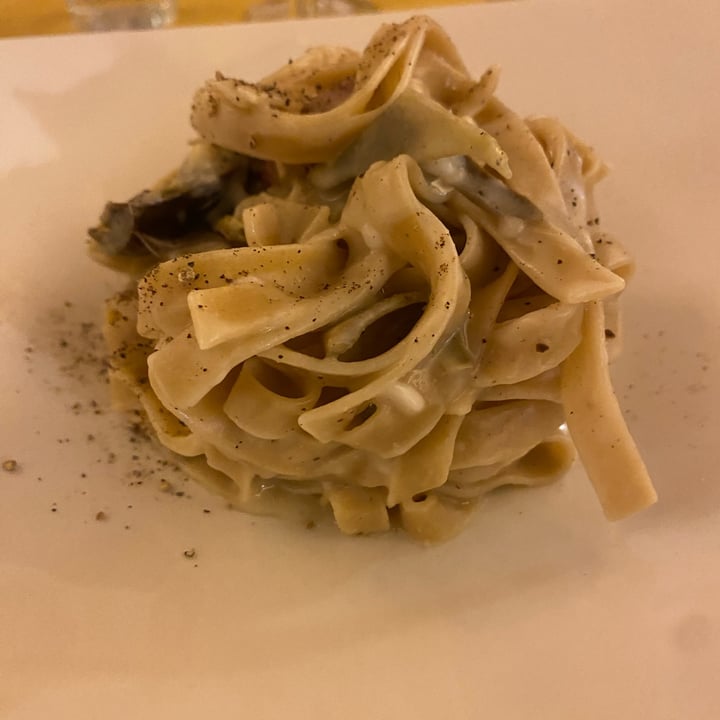 photo of Lo Fai tagliatelle integrali cacio è pepe con julienne di varciofi shared by @perlemammemucche on  23 Mar 2024 - review