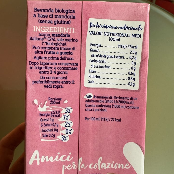 photo of Isolabio Bevanda alle Mandorle shared by @v-egan on  30 Apr 2024 - review
