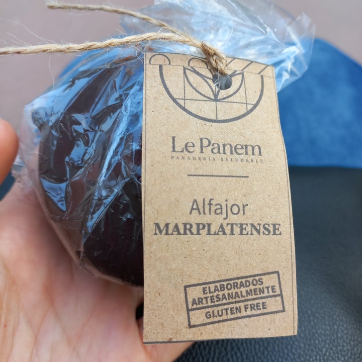 photo of Le Panem Alfajor Marplatense shared by @nadya84 on  22 Oct 2023 - review