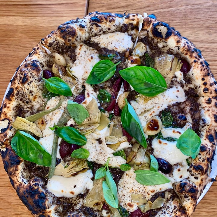 photo of Pizza Bros Vegan Pizza shared by @blacklilyleaf on  25 Feb 2025 - review