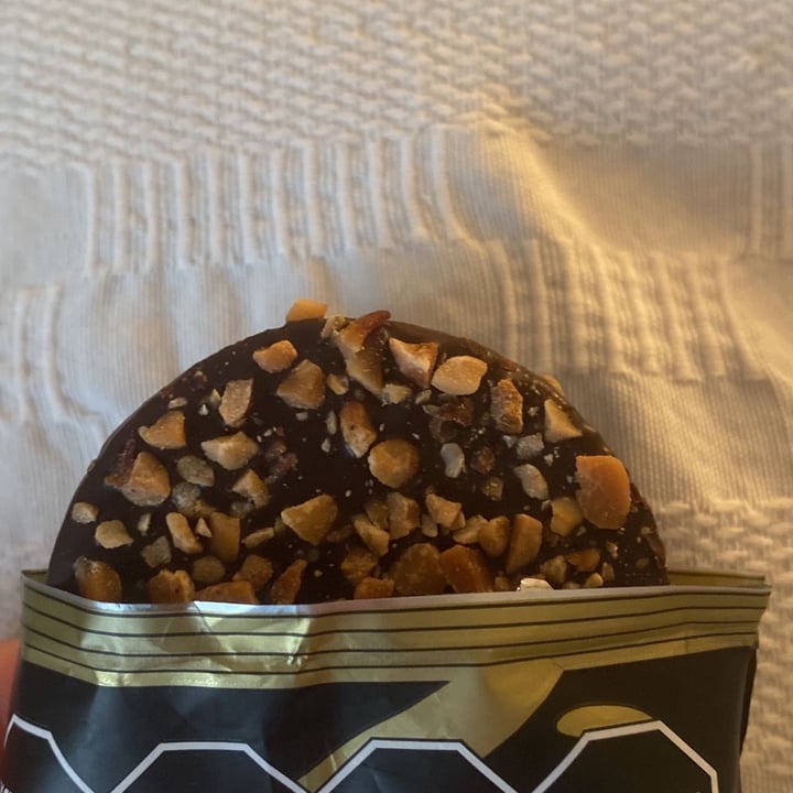 photo of MOOH! vegan ALFAJOR VEGANO NEGRO - MOOH VEGAN shared by @tadegrimberg on  17 Sep 2023 - review