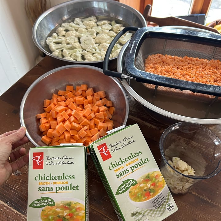 photo of President's Choice Chickenless Broth shared by @maryanarch on  13 Mar 2024 - review
