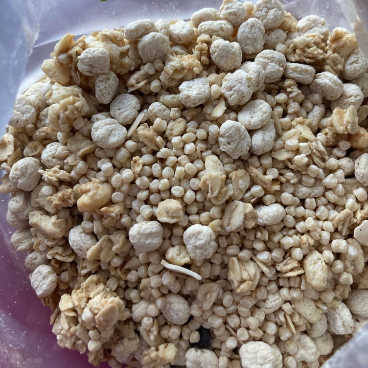photo of Crownfield Crunchy High Protein Muesli Frutos Secos shared by @asiayportia on  08 Dec 2023 - review