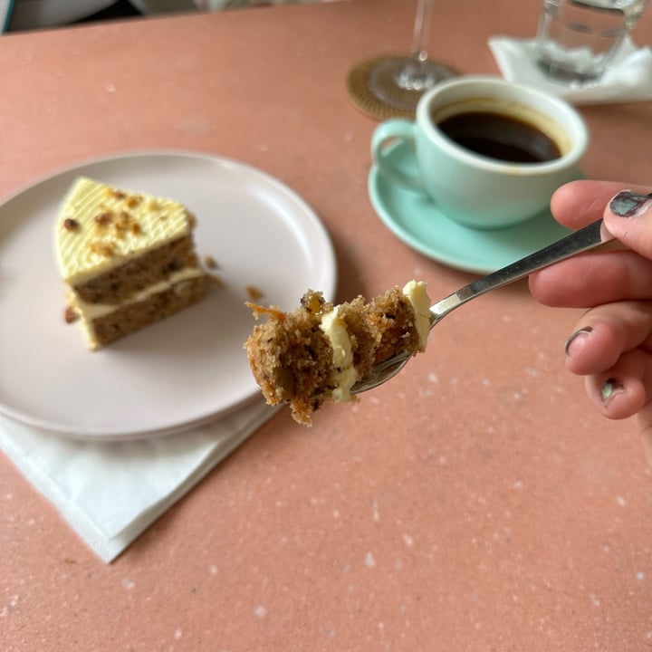 photo of LaGula By The Hungry Tapir Carrot Cake shared by @dafnelately on  07 Apr 2024 - review