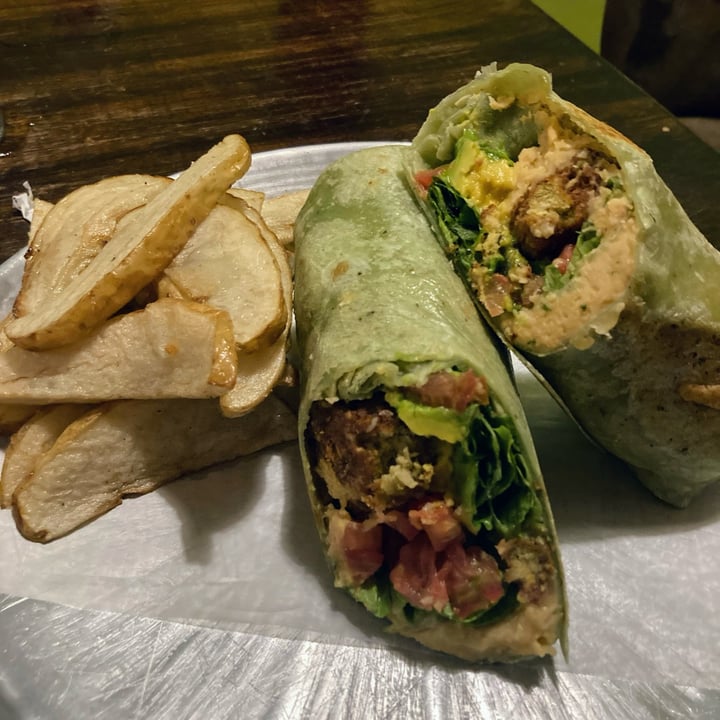 photo of Café de los Deseos Falafel Wrap shared by @irevetcr on  23 Sep 2024 - review