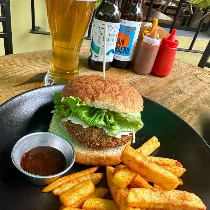 photo of Vegan & Beer Hamburguesa Khorm shared by @nancy on  03 Oct 2025 - review