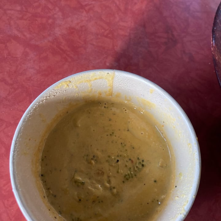 photo of Cleveland Vegan Cheddar Broccoli Soup shared by @jarmaline on  05 Jan 2024 - review