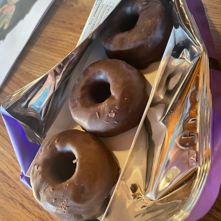 photo of drumroll Chocolate Glazed Donuts shared by @switchharris on  03 Mar 2024 - review