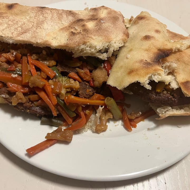photo of TUTT' ALTRO Alimento Amico Burger a base di legumi shared by @studentessacarriera on  08 Mar 2025 - review