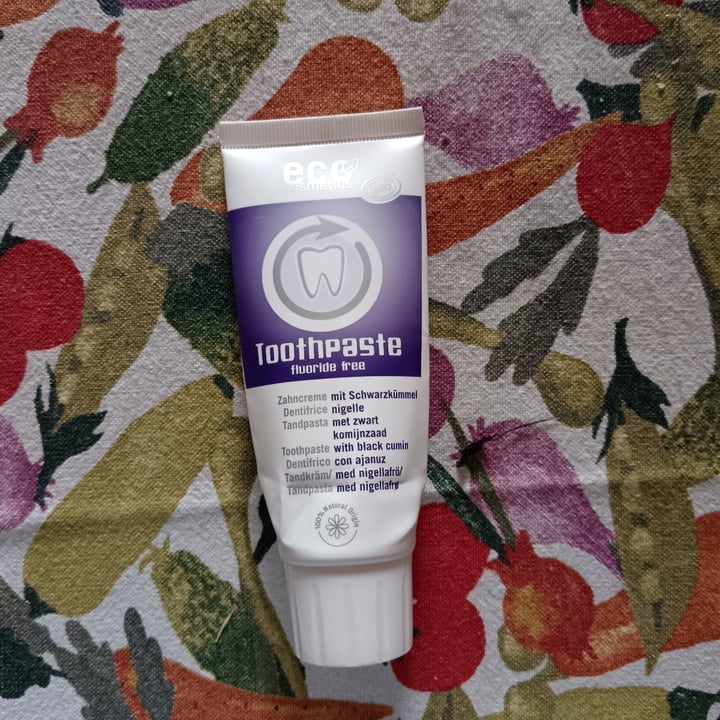 photo of ECO Cosmetics toothpaste shared by @nospecismo on  07 May 2025 - review