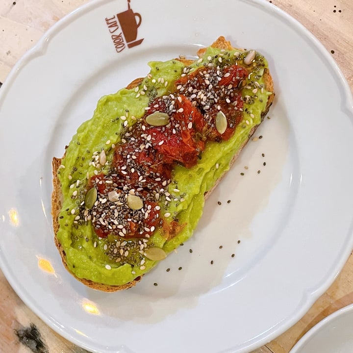 photo of Color Cafe Avocado toast shared by @franvegg on  02 Apr 2024 - review
