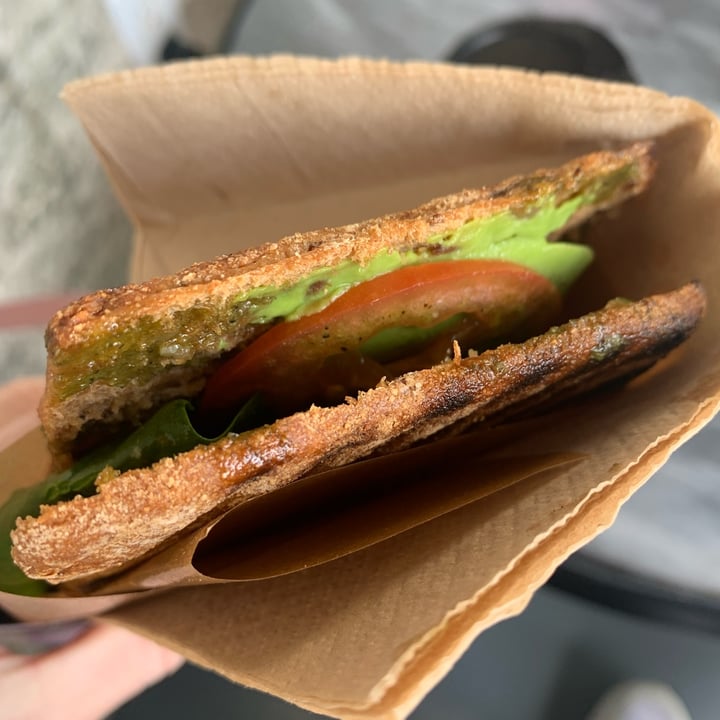 photo of JOE & THE JUICE Vegan avocado sandwich shared by @roserose on  19 Mar 2024 - review