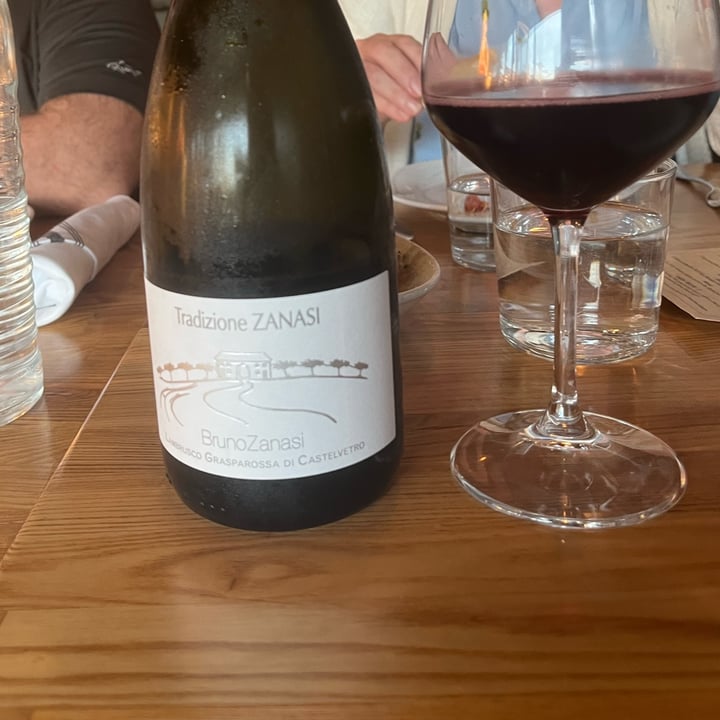 photo of Pura Vita Lambrusco Grasparossa di Castelvetro DOP 2020 | Bruno Zanasi shared by @ktbombin on  02 Nov 2023 - review