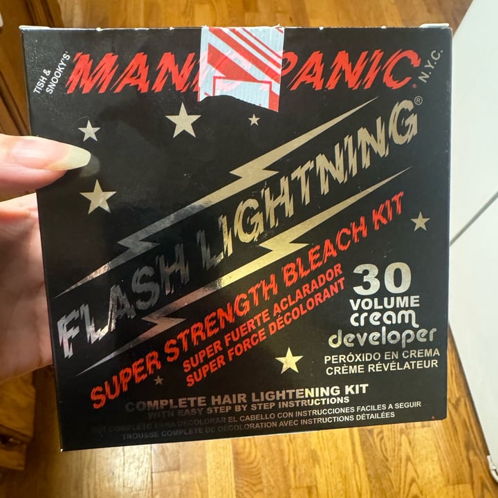 photo of Manic Panic Flash Lightning Bleach 30 Volume shared by @heathereve on  03 Oct 2024 - review