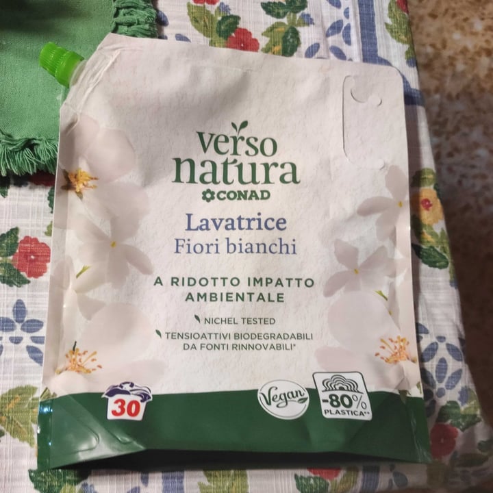 photo of Verso Natura Eco Conad detersivo lavatrice fiori bianchi shared by @alessandraaaa on  11 Aug 2025 - review