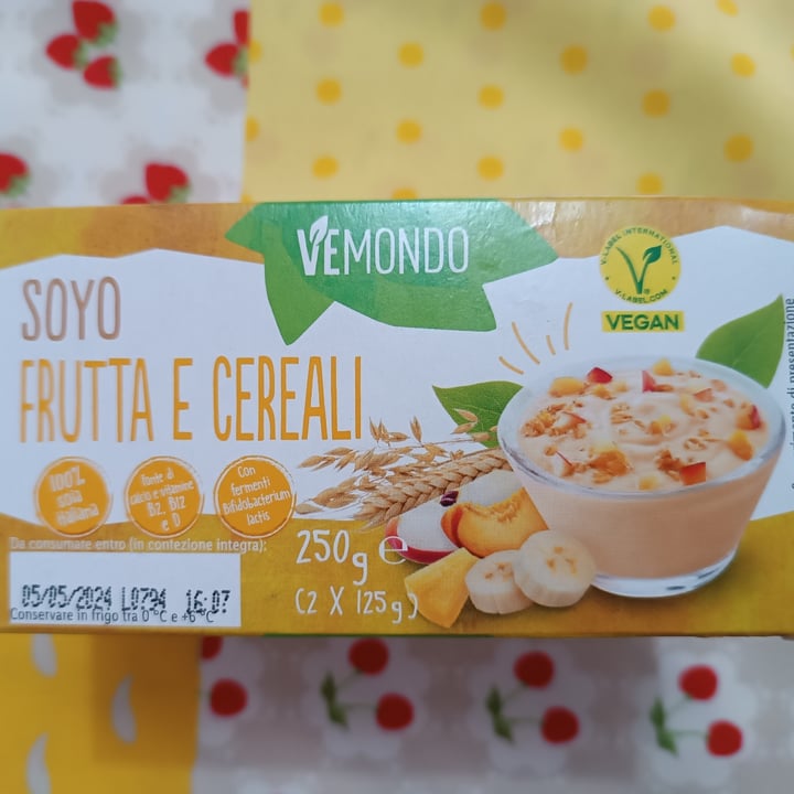 photo of Vemondo yogurt di soia alla frutta e ai cereali shared by @fransykes on  03 Apr 2024 - review