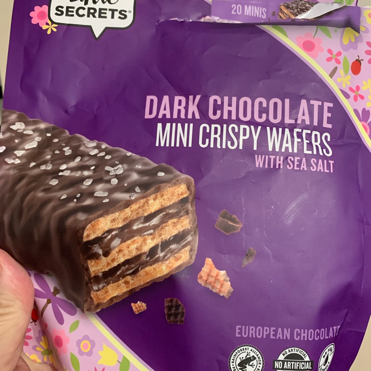 Little secrets Mini Crispy Wafers Dark Chocolate Reviews abillion
