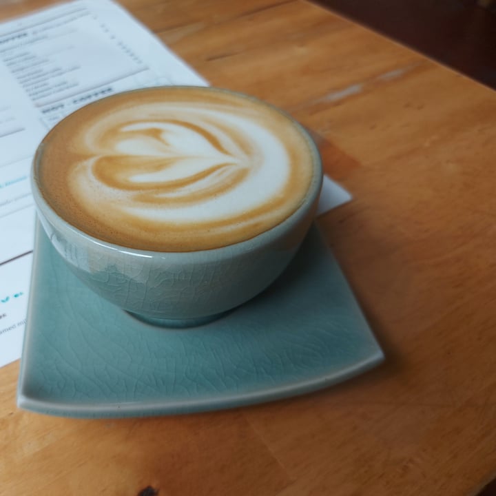 photo of RGB Coffee at the Bean Hive Latte Coffee shared by @lucyvictoria92 on  23 Nov 2024 - review