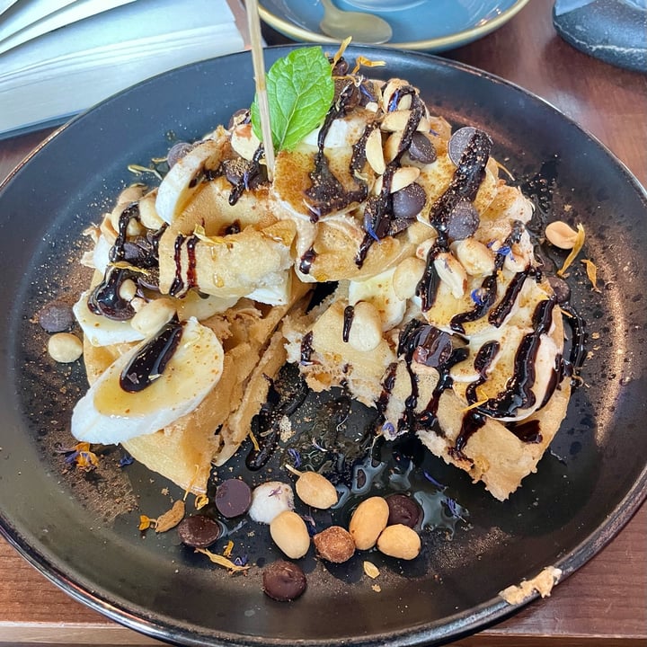 photo of BioCafe Peanut butter Banana Waffle shared by @cecile4real on  20 Apr 2024 - review
