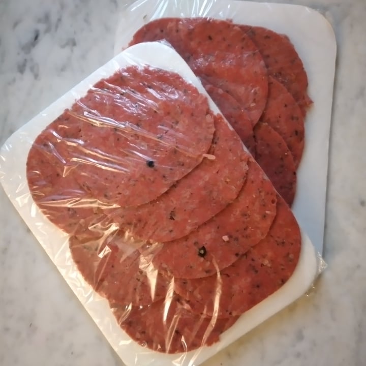 photo of Vegan Sandwich Salame en fetas shared by @vickycorrea on  14 Mar 2024 - review