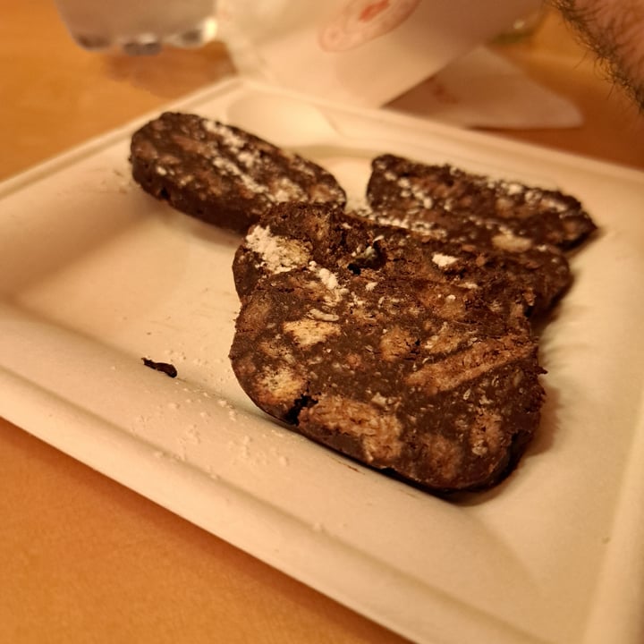 photo of Flower Burger Salame di cioccolato shared by @elisaiezzi on  03 Sep 2023 - review