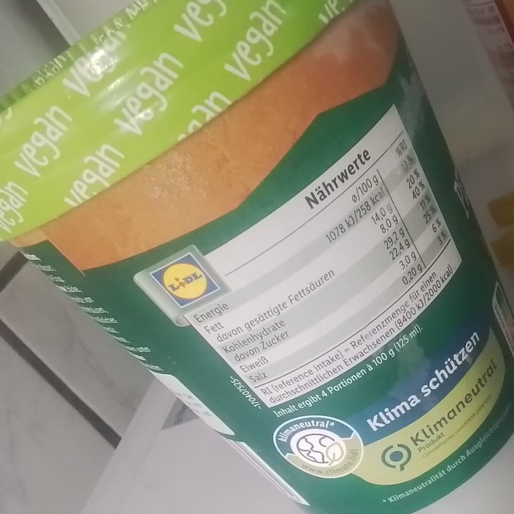 photo of Vemondo Veganes Eis Peanut Butter and Cookies shared by @thegermantrashpanda on  21 Mar 2024 - review
