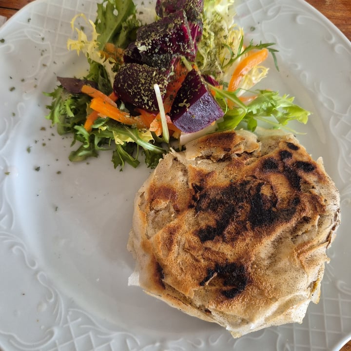 photo of PAPAS ELVIRA Tortilla de patatas shared by @camelia on  05 Feb 2025 - review
