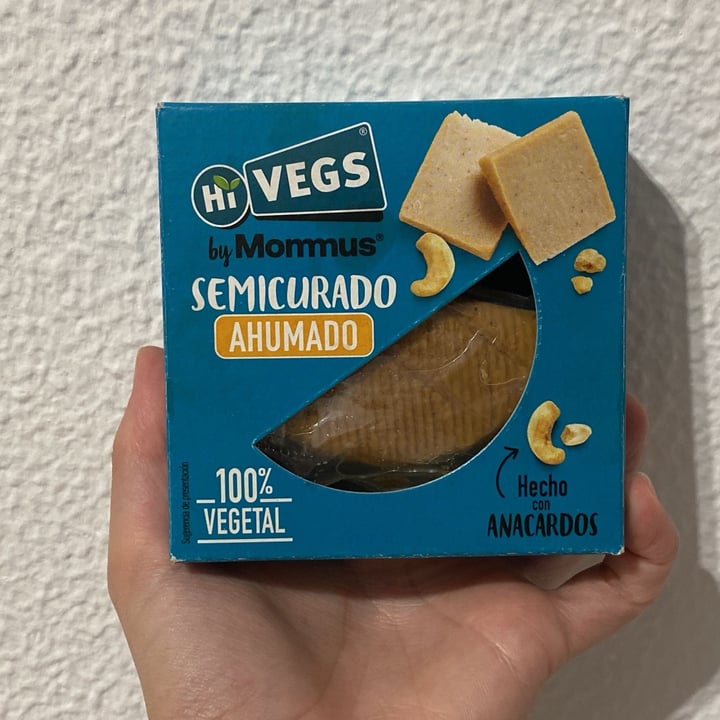 photo of Hi vegs Queso semicurado ahumado shared by @vegan_turia on  02 Jun 2025 - review