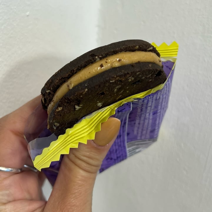 photo of Animal kind Alfajor Con Manteca De Mani shared by @gaby-miss-x on  06 Oct 2023 - review