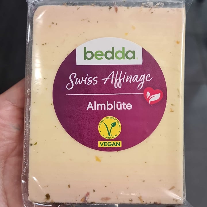 photo of Bedda Swiss Affinage Almblüte shared by @wildbird on  08 Dec 2024 - review