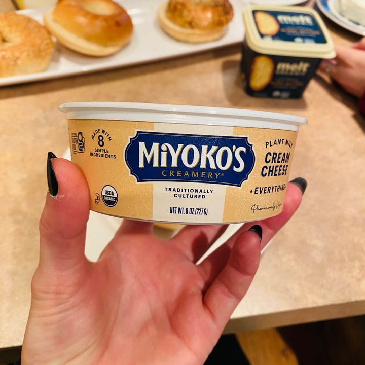 photo of Miyoko's Creamery Cashew Milk Cream Cheese: Everything shared by @curvycarbivore on  19 Dec 2023 - review