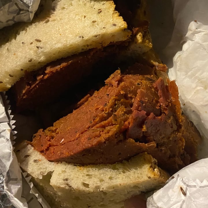 photo of Sarge’s Delicatessen & Diner vegan corned beef sandwich shared by @elisaleone on  20 Jun 2024 - review
