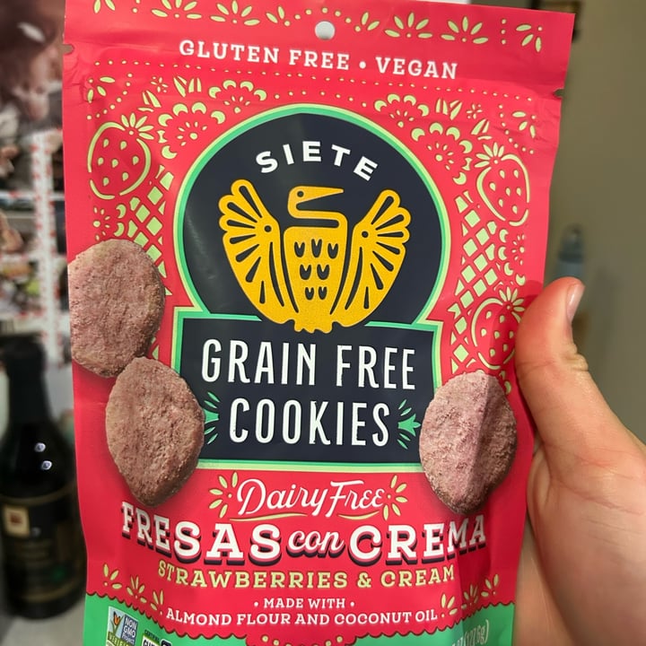 photo of Siete Family Foods Grain Free Cookies Fresas Con Crema shared by @samanthab3 on  13 May 2025 - review
