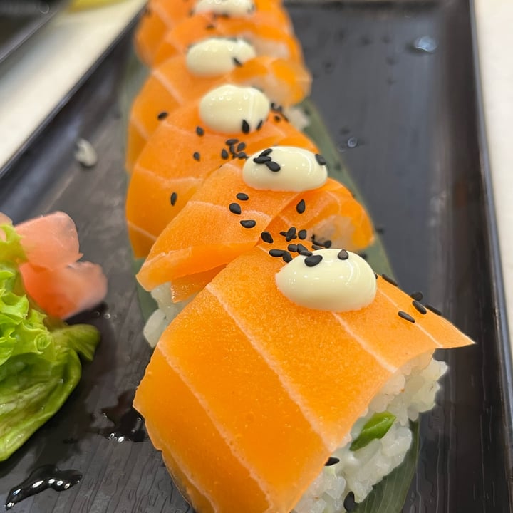 photo of Saute Sushi Zalmon Avocado shared by @soy-orbison on  17 Jan 2024 - review