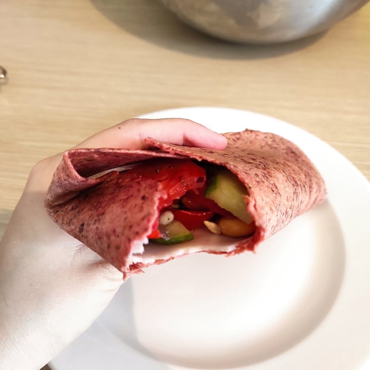 photo of Vemondo Tortilla wraps beetroot shared by @niklabelloli1 on  26 Aug 2023 - review