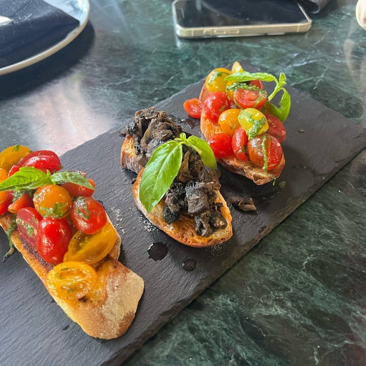photo of Terraza Santino Reforma Bruschettas shared by @marimari on  20 Sep 2025 - review