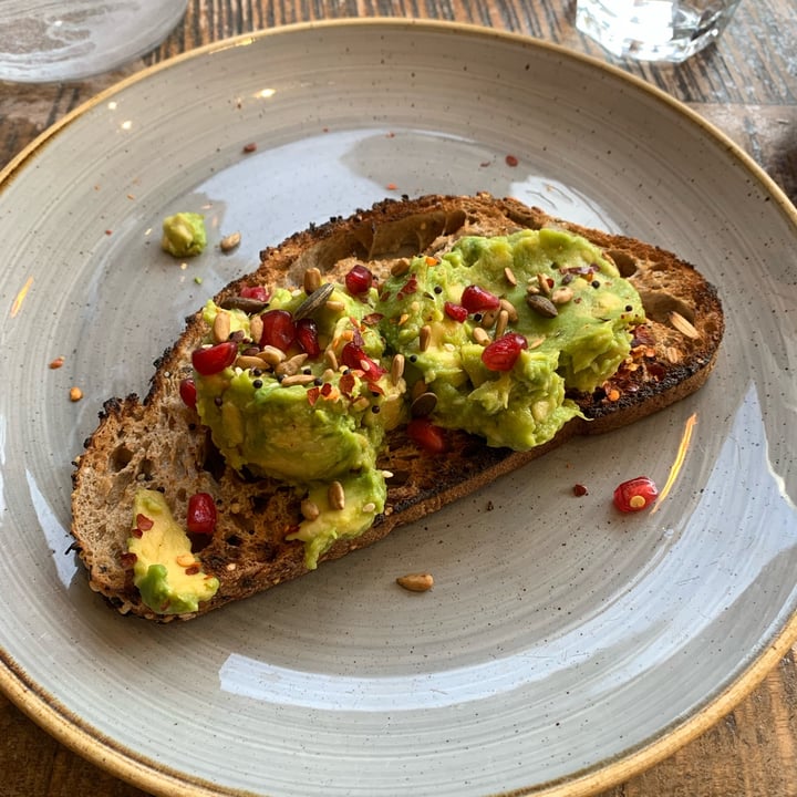 photo of Megan's at the Flower Market (Chiswick) Smashed Avo on Sourdough shared by @bolpar12 on  09 Mar 2024 - review