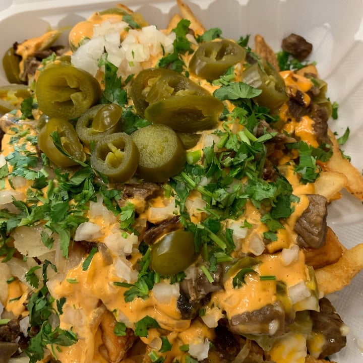 photo of Burrito Express Vegan Philly Cheesesteak Fries shared by @veghui on  31 Mar 2024 - review