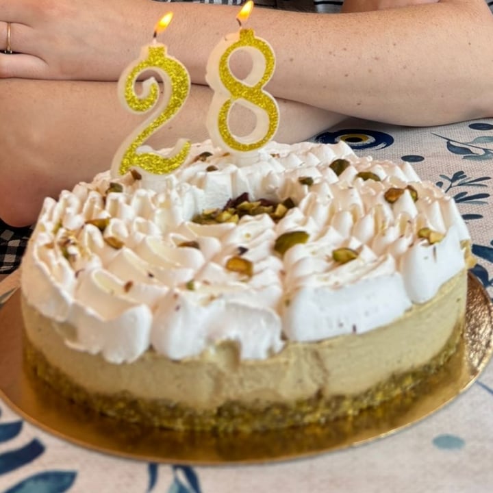 photo of Pasteleria Tara Artesana y Vegana Cheesecake de pistacho shared by @ani16 on  09 Jun 2024 - review
