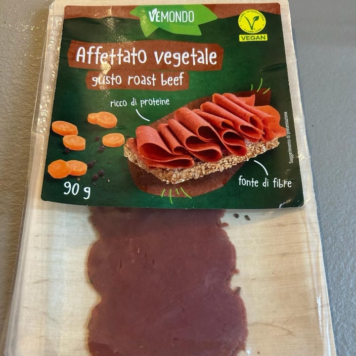 photo of Vemondo affettato vegano roast beef shared by @lacarotaverde on  21 Feb 2024 - review