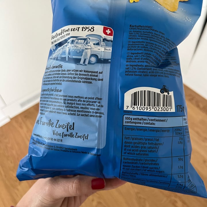 photo of Zweifel salt and vinegar shared by @pattini on  29 Apr 2024 - review