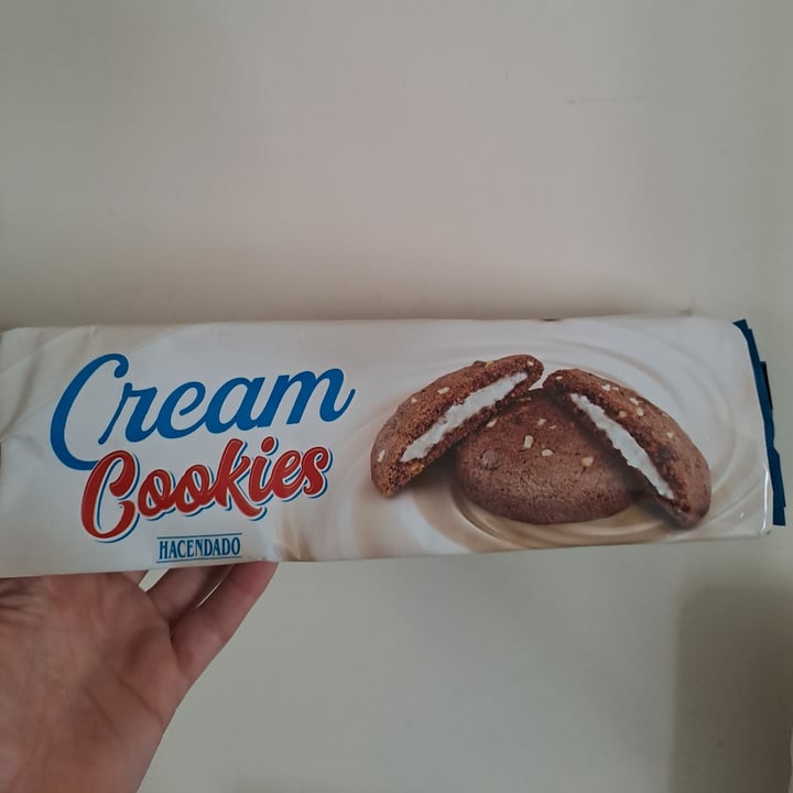 photo of Hacendado Cream Cookies shared by @elkeandrea9 on  02 Apr 2024 - review