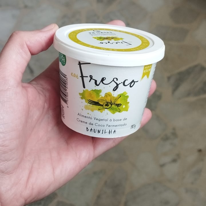 photo of Fresco iogveg creme de coco fermentado sabor baunilha shared by @lelelarcher on  04 Apr 2024 - review