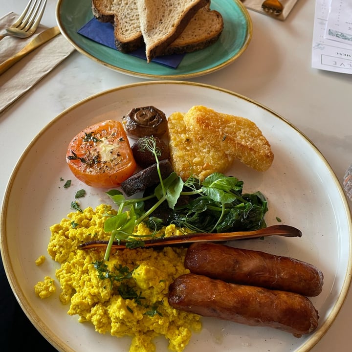 photo of TWELVE EATERY Full English Breakfast shared by @chrisj on  05 May 2024 - review
